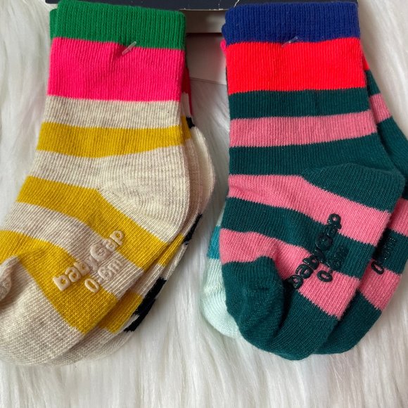 baby 4pck socks - Picture 2 of 3